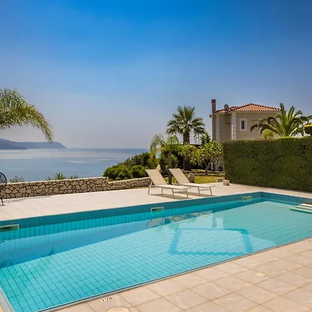 Seaspray Kefaloniaprivatevillas Villa Pesadha