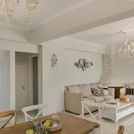 Seaspray Kefaloniaprivatevillas Pesadha